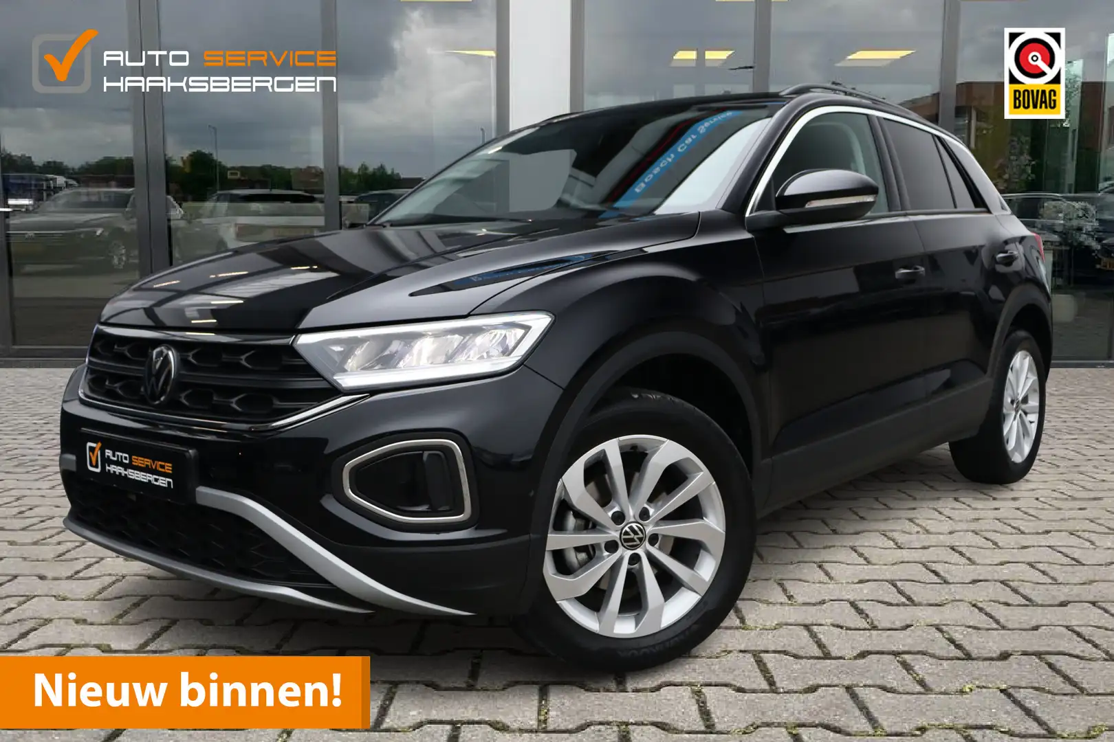 Volkswagen T-Roc 1.5 TSI Life | ACC | Camera | Keyless | Noir - 1