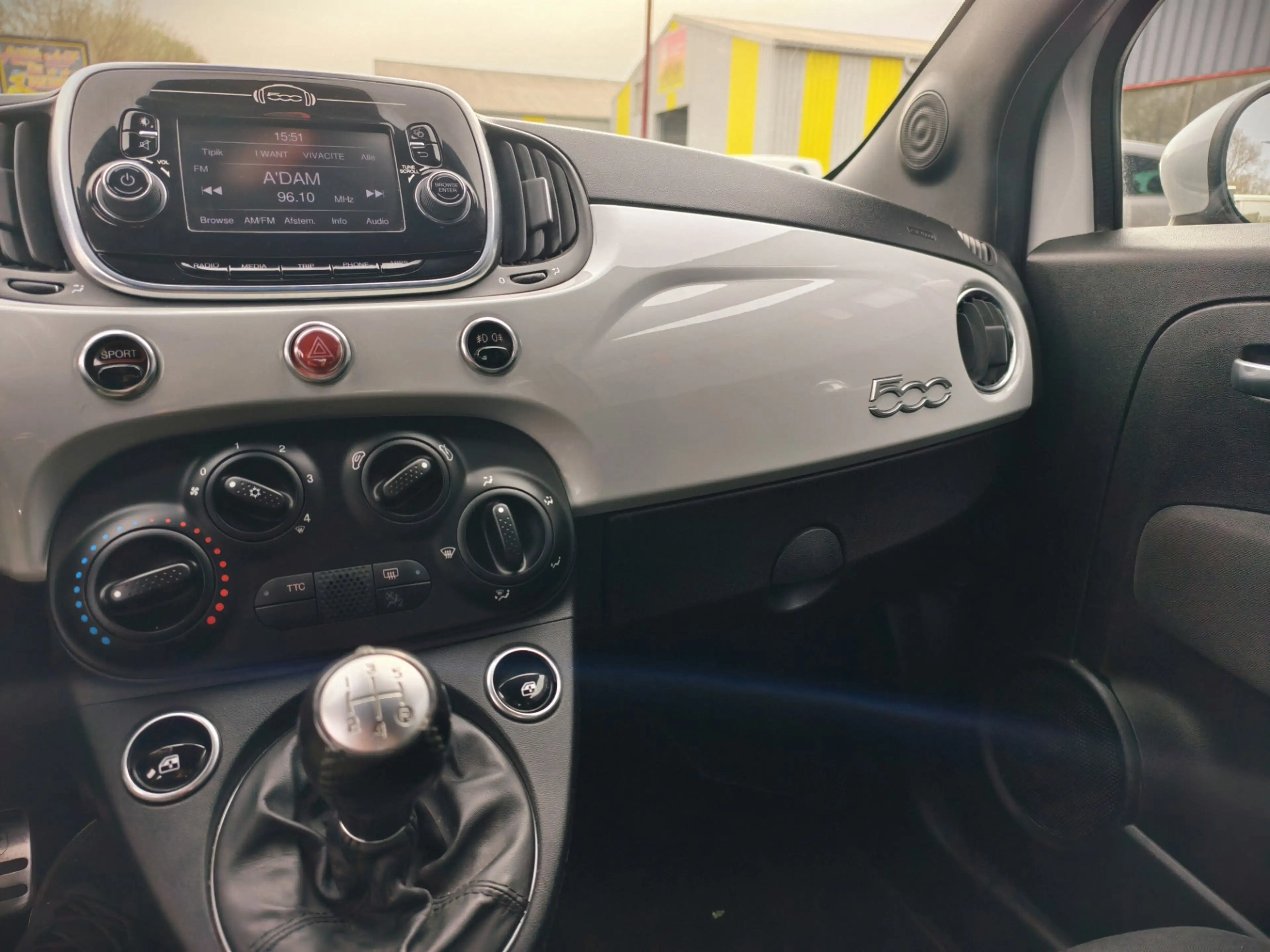 Fiat 500 Abarth 1.4 T-Jet 595 // 146 PK / SPORTUITVOERING / 17" VE — photo 15