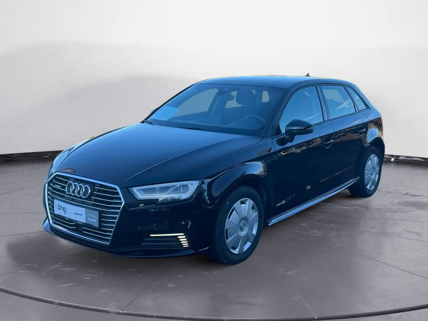 Audi A3 40 e-tron S-tronic LED SHZ PDC NAVI Schwarz - 2