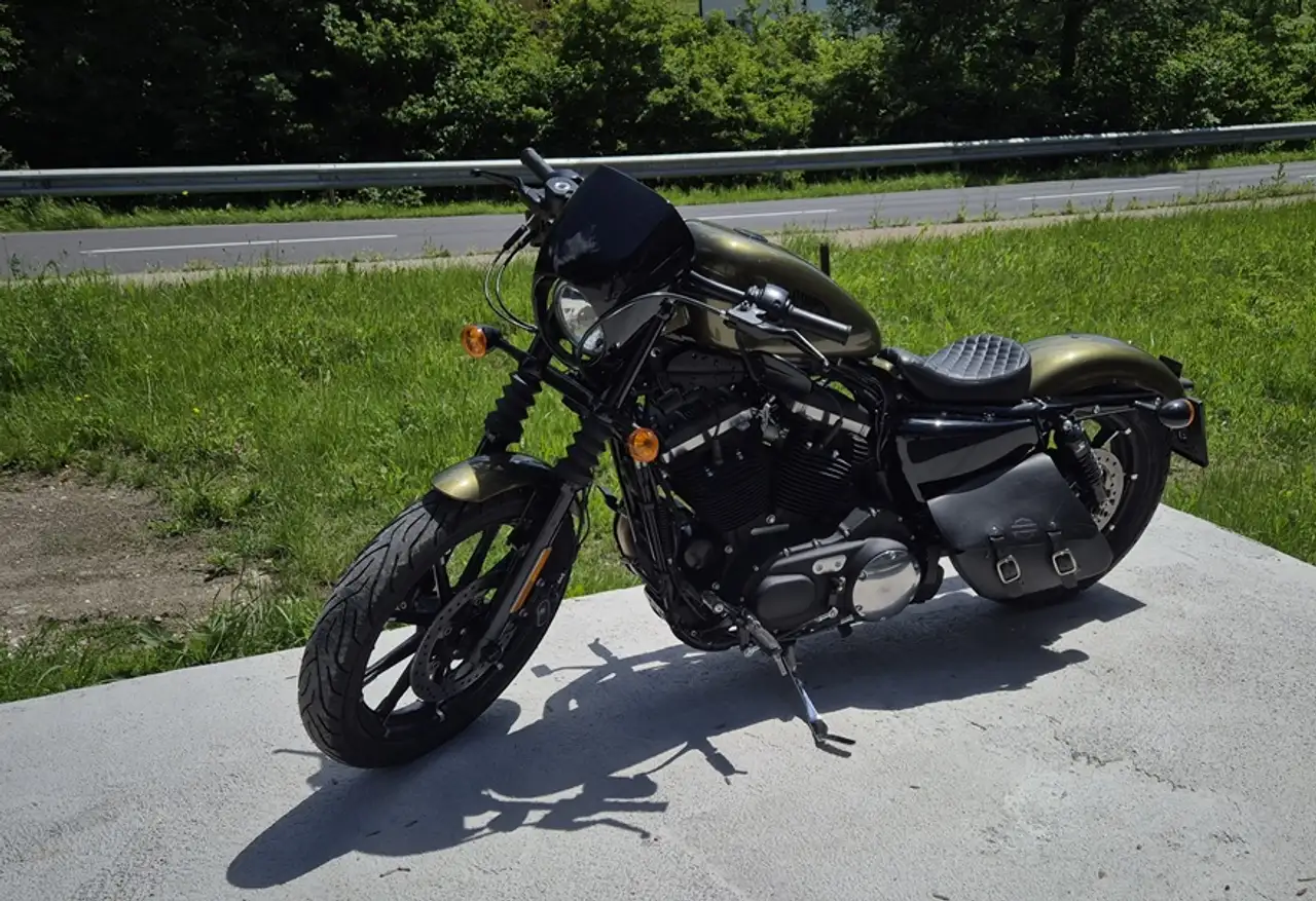 Harley-Davidson Sportster 883
