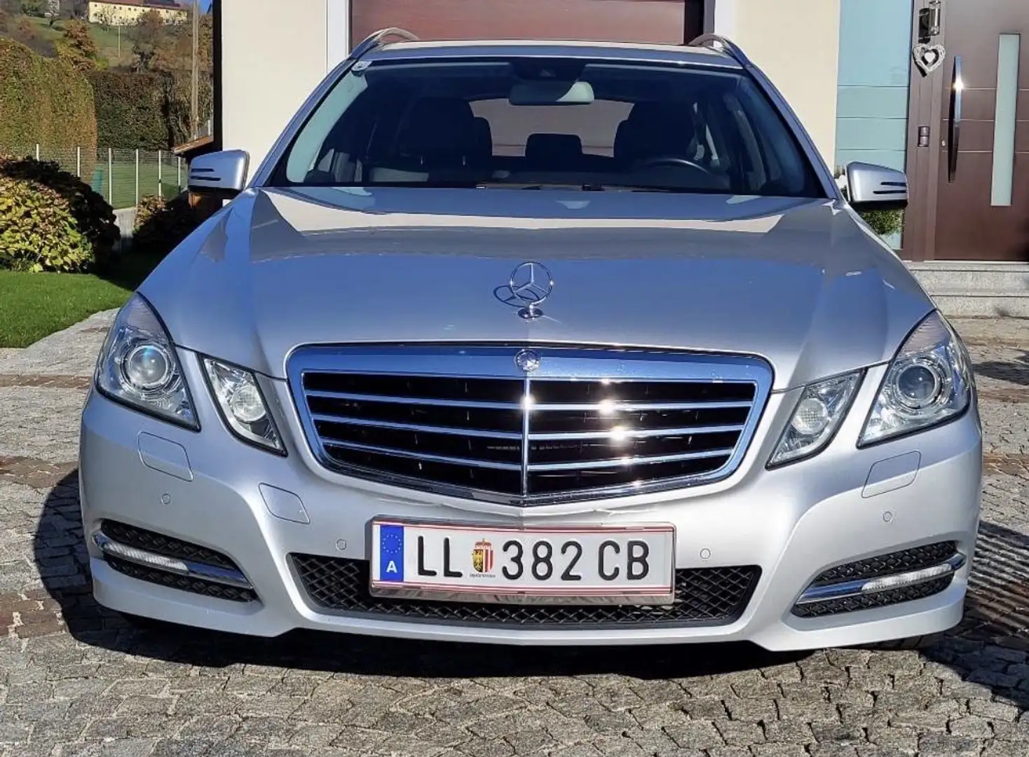 Mercedes-Benz E 200 T Avantgarde CDI Aut. Silber - 1