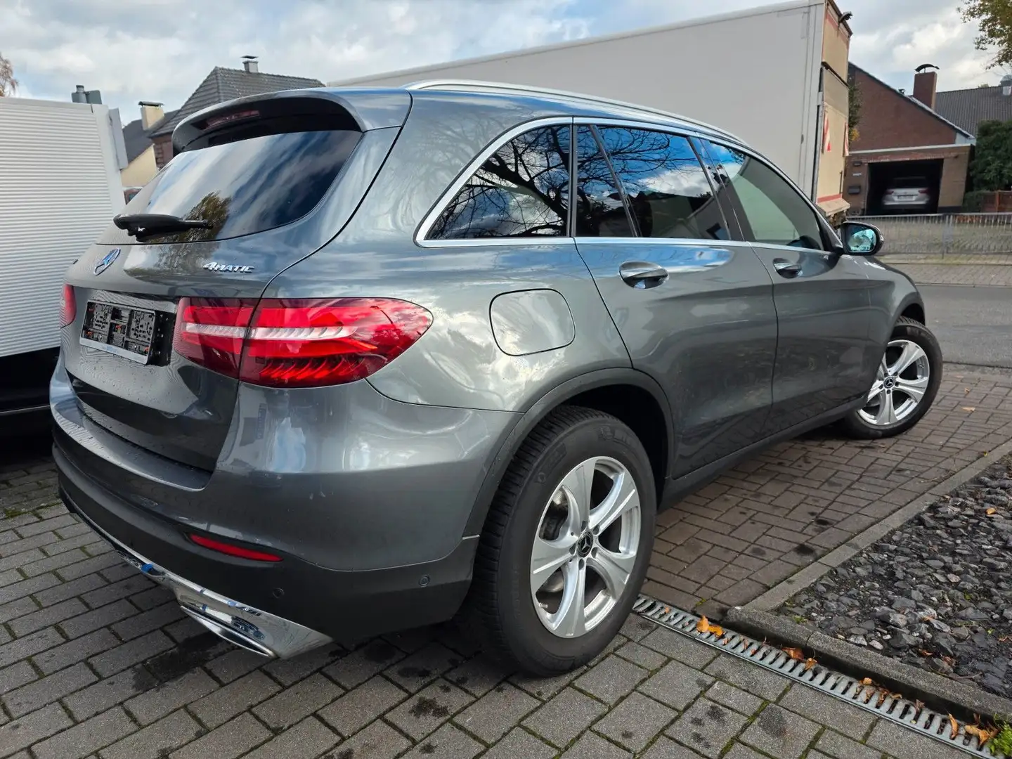 Mercedes-Benz GLC 220 d 4Matic/Automatik/PDC/Tot-Winkel/SHZ/ Gris - 2