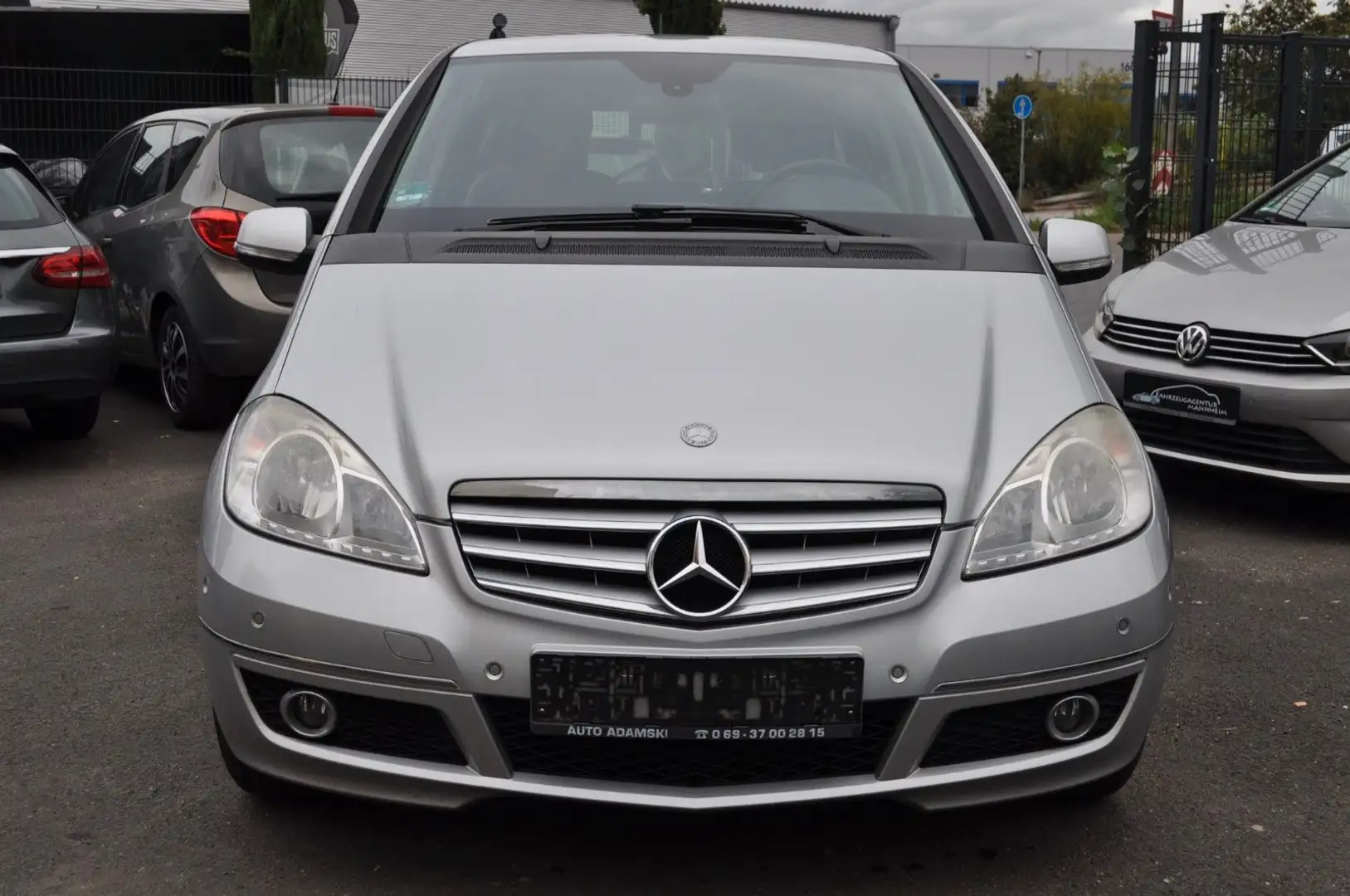 Mercedes-Benz A 180 A -Klasse Avantgarde * AUTOMATIC * Silber - 2