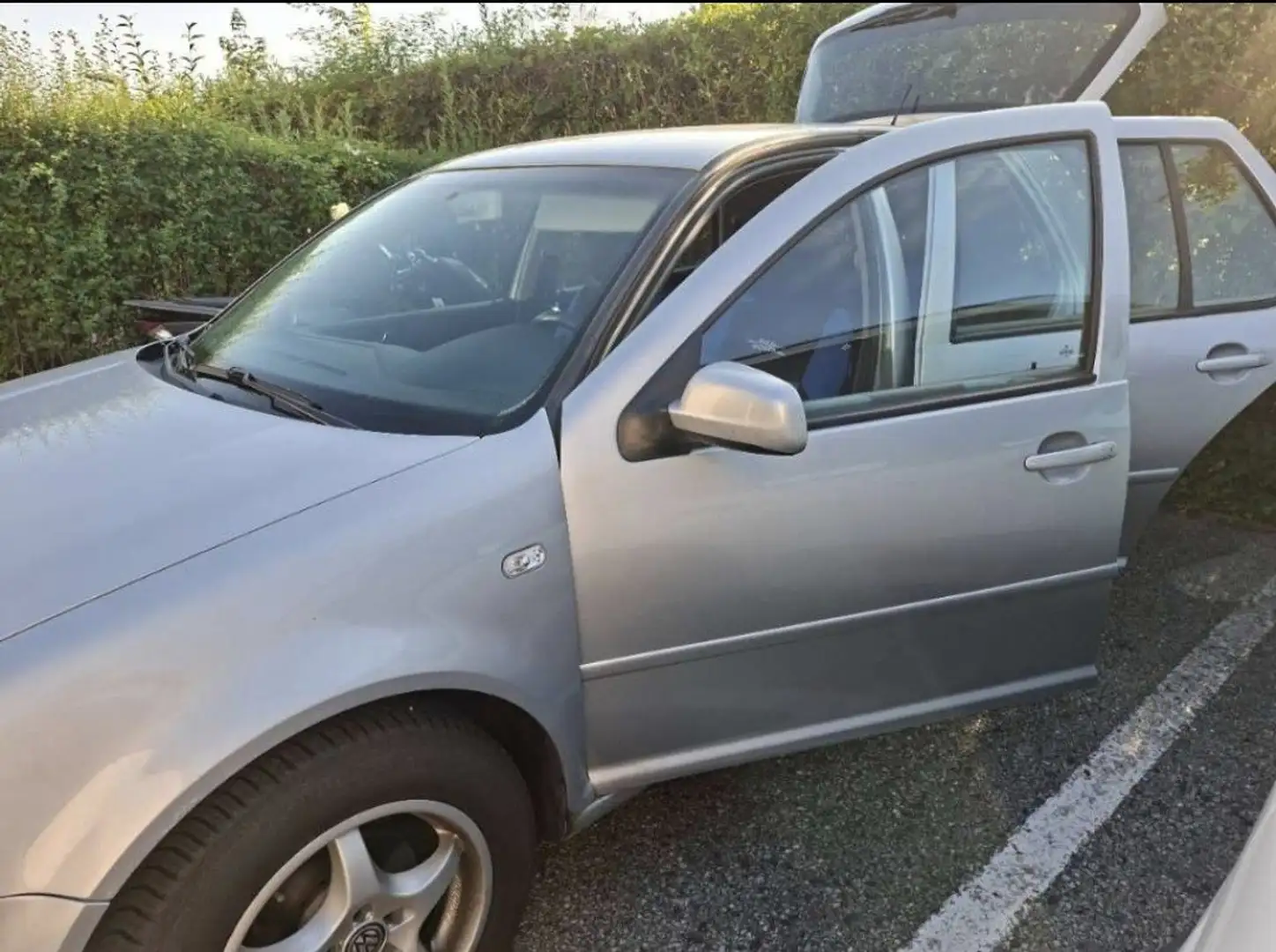 Volkswagen Golf IV / 1,4 16V / NEUES PICKERL !!! Silber - 2