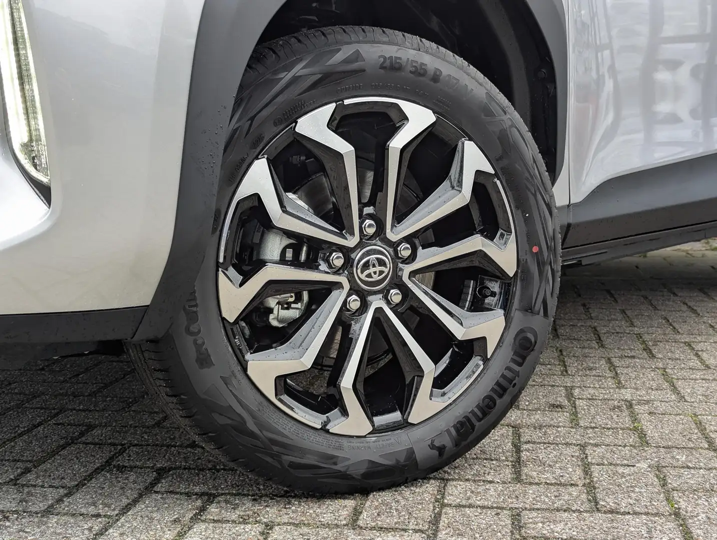 Toyota Yaris Cross 1.5 Hybrid 130 Dynamic + Comfort Pack | Stoel- stu Grijs - 2