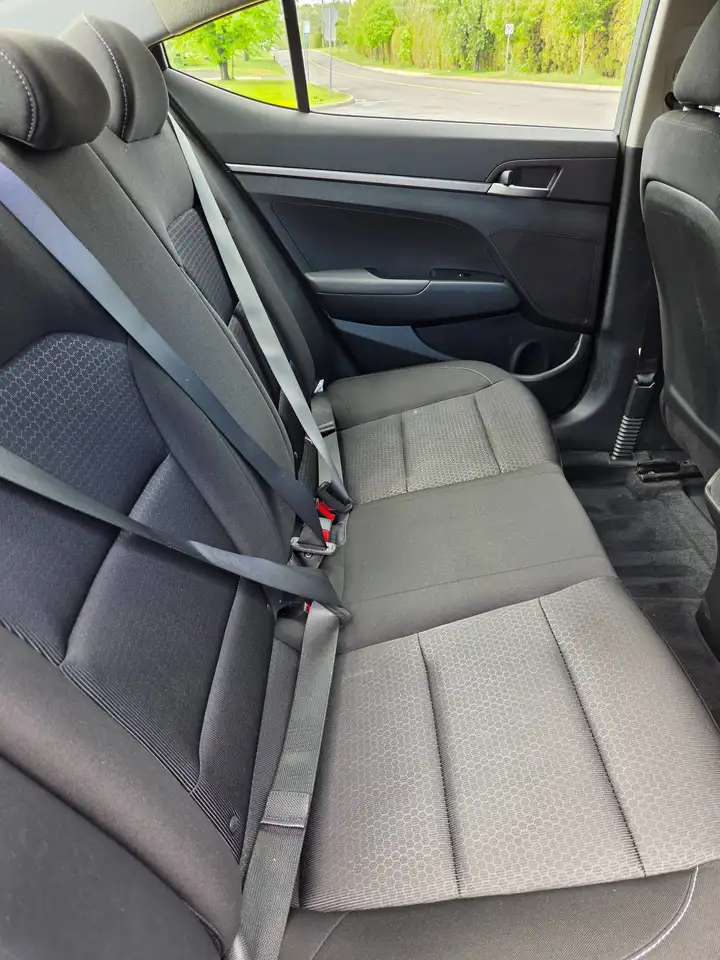 Hyundai ELANTRA снимка Hyundai ELANTRA
