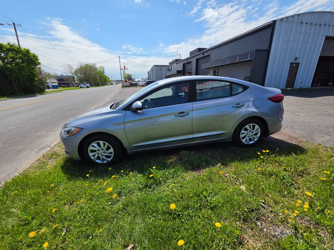 Hyundai ELANTRA снимка Hyundai ELANTRA