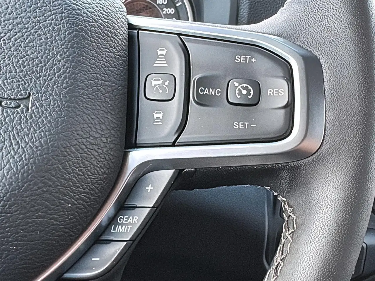 RAM 3500 снимка RAM 3500
