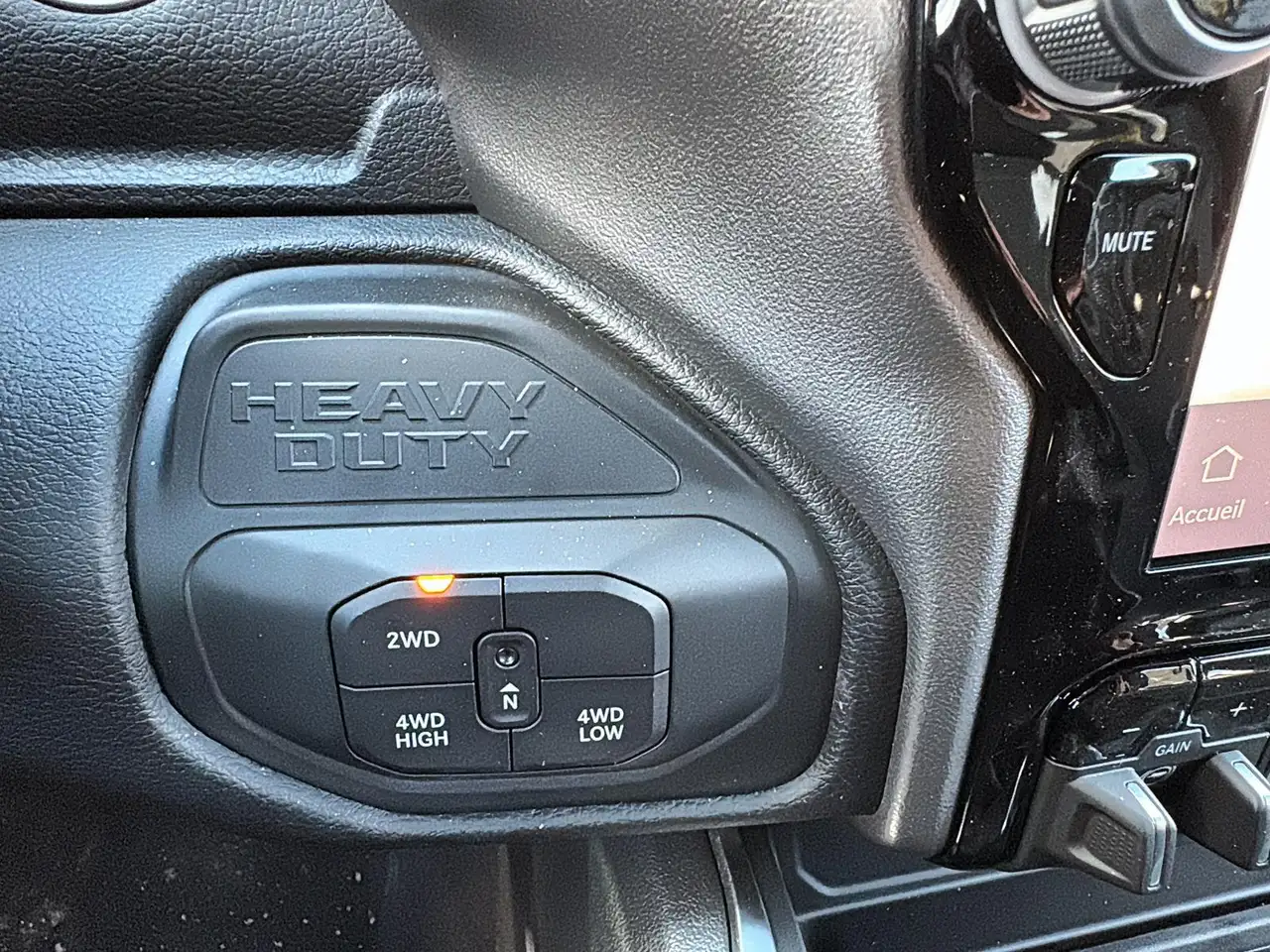 RAM 3500 снимка RAM 3500
