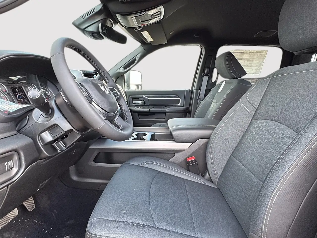 RAM 3500 снимка RAM 3500