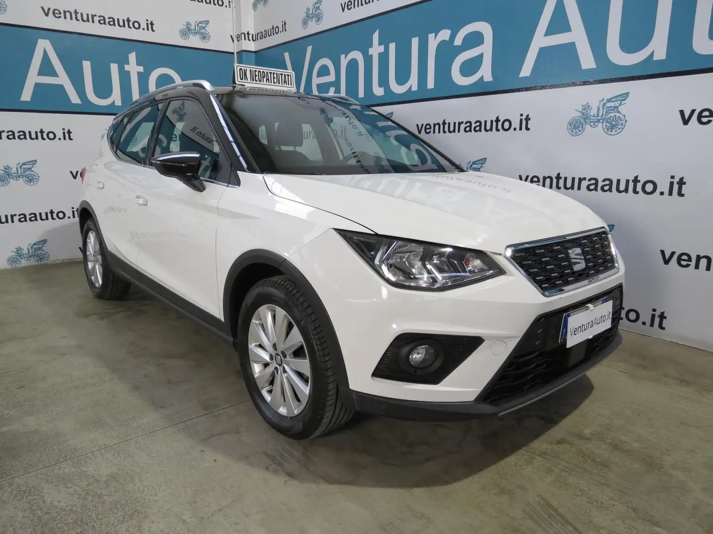 SEAT Arona 1.0 ECOTSI 95 CV XCELLENCE Weiß - 1
