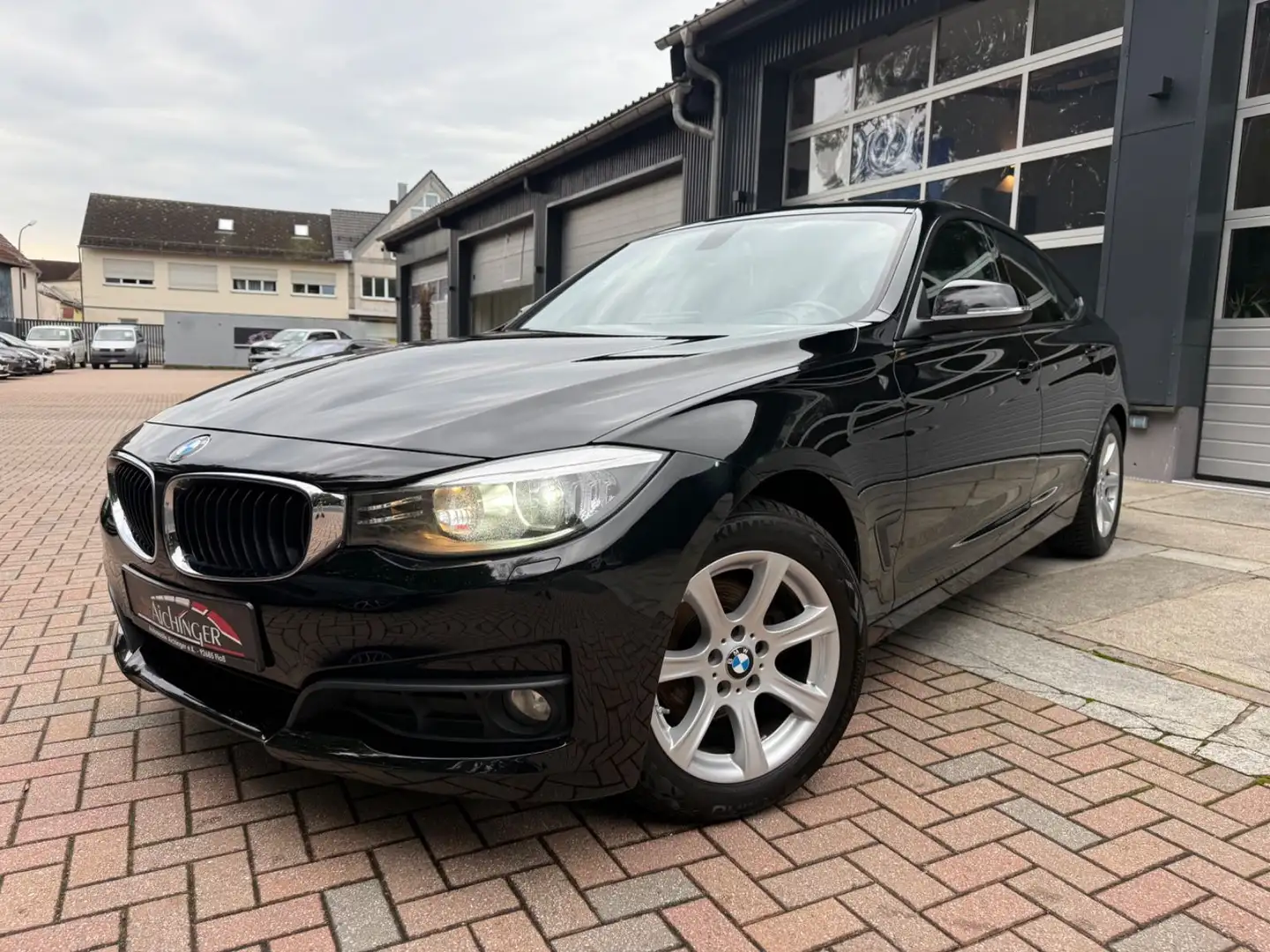 BMW 320 8-Fach Navi - 1