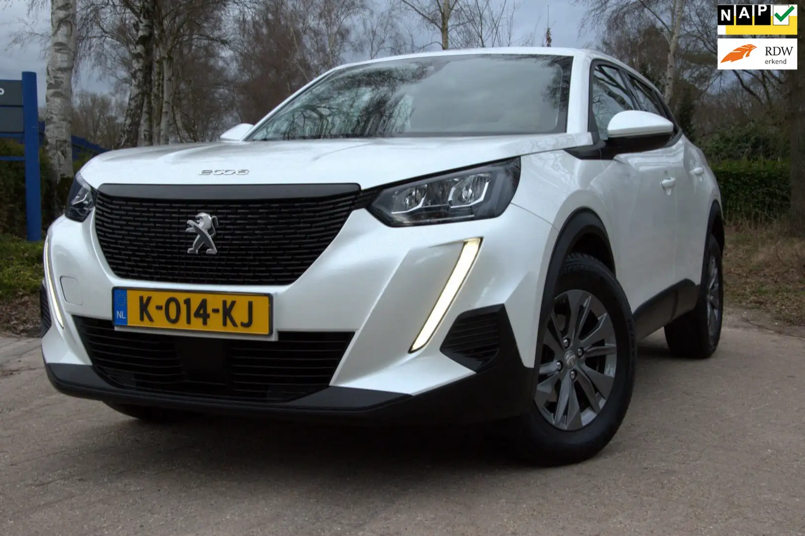 Peugeot 2008 1.2 PureTech Active Pack, 1e Eig. NAP, Trekhaak, c Weiß - 1