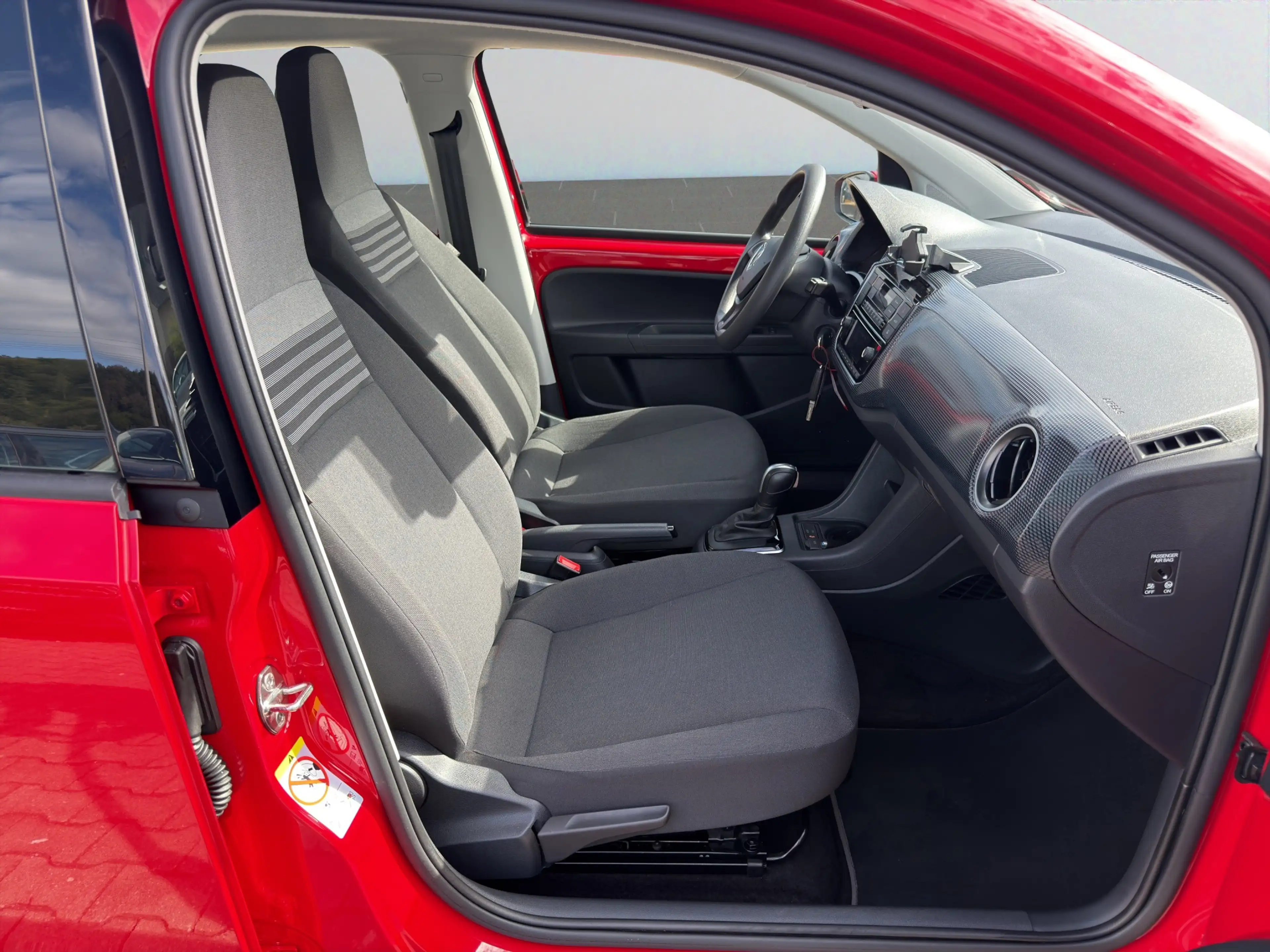 Volkswagen e-up! CCS Kamera PDC GRA CompPhone DAB Allwetter — photo 13