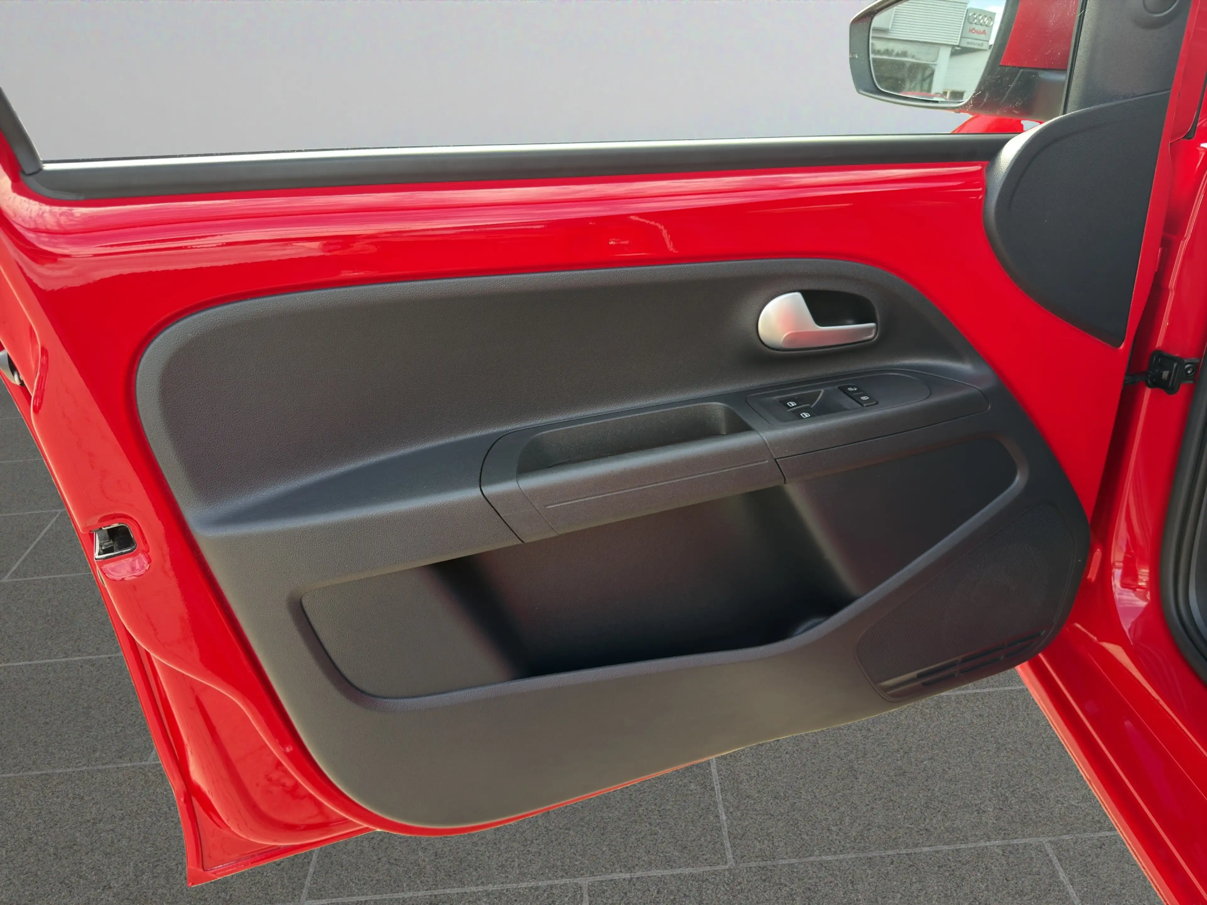 Volkswagen e-up! CCS Kamera PDC GRA CompPhone DAB Allwetter — photo 11