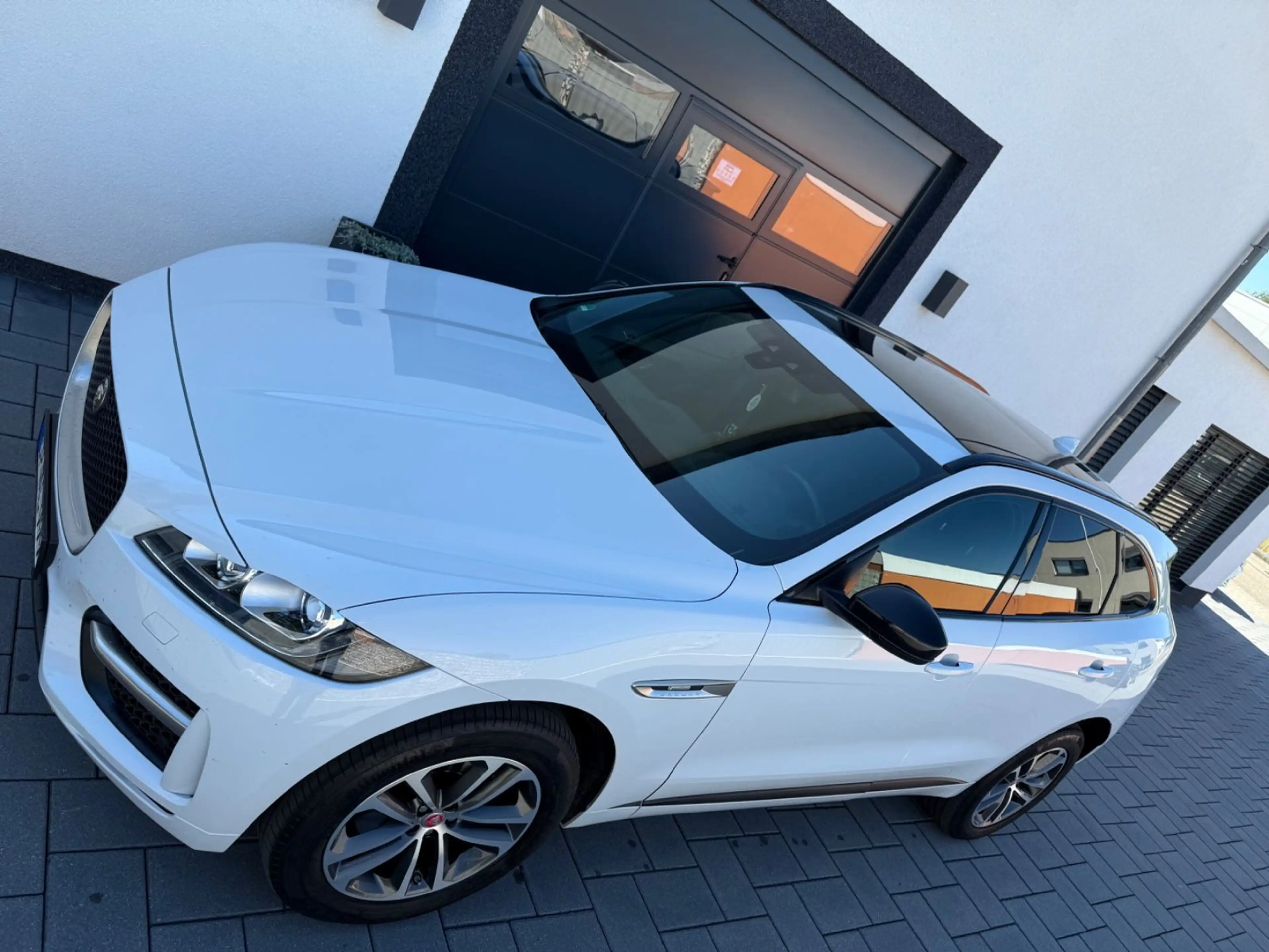 Jaguar F-Pace R F-PACE S AWD"Neue Steuerketten" — photo 11