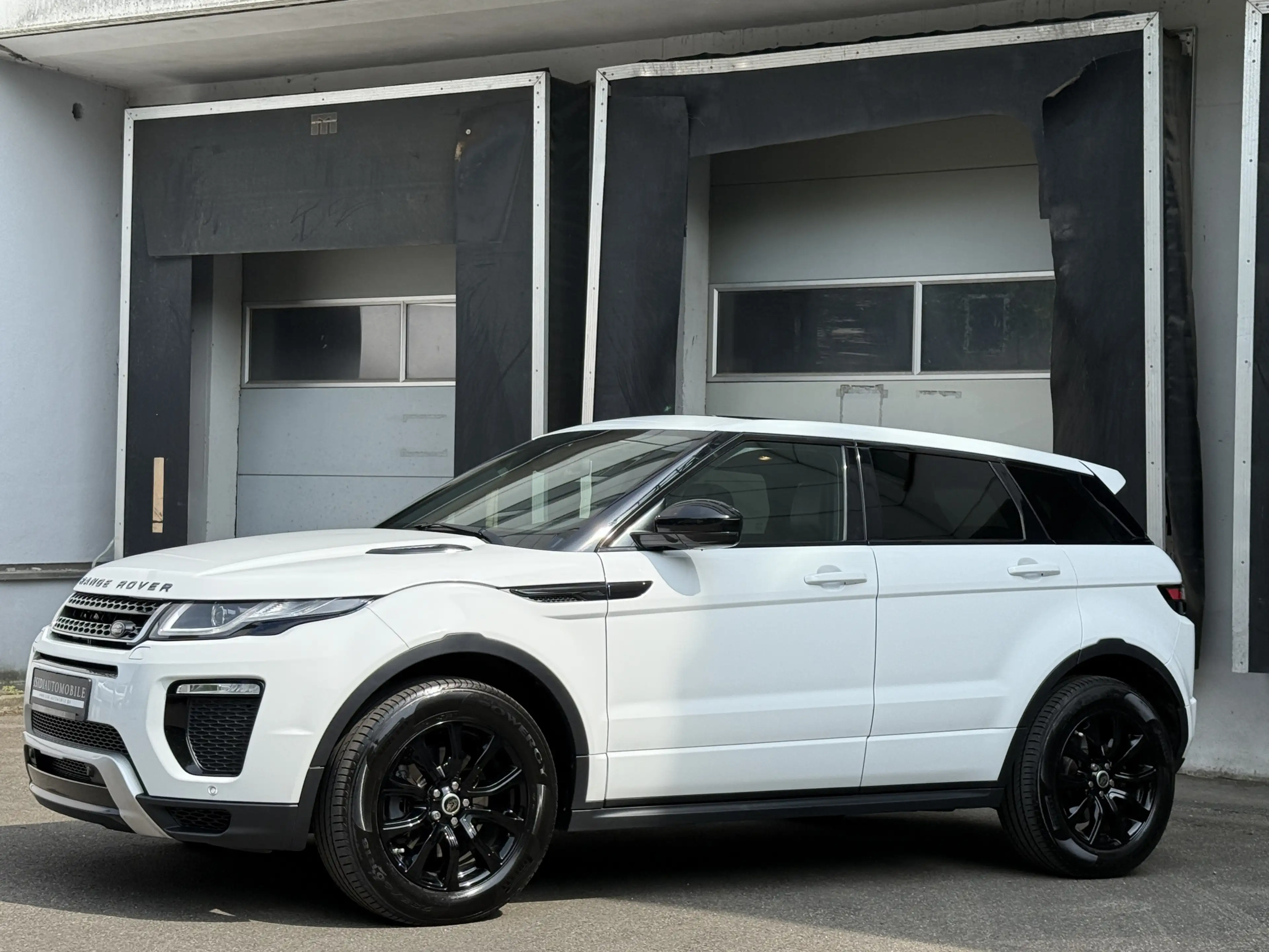 Land Rover Range Rover Evoque SE Dynamic Xenon Navi Pano — photo 2