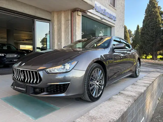Maserati Ghibli 330 CV 2.0 MHEV GT HYBRID.