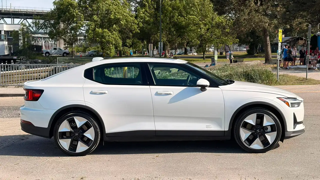 Polestar 2 снимка Polestar 2