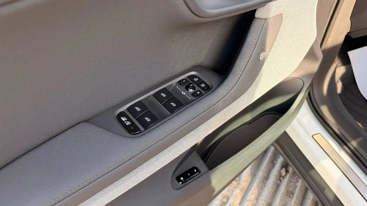 Polestar 2 снимка Polestar 2