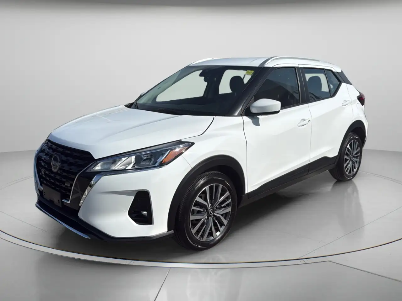2025 Nissan Kicks