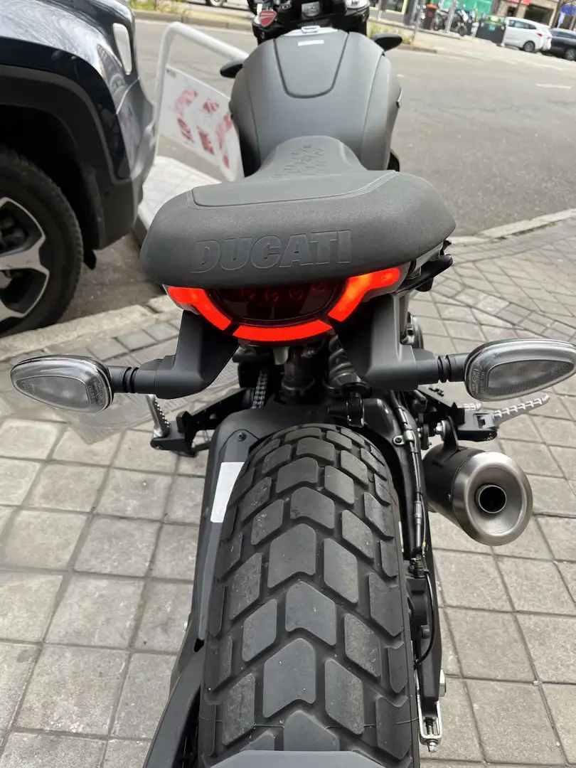 Ducati Scrambler Negro - 2