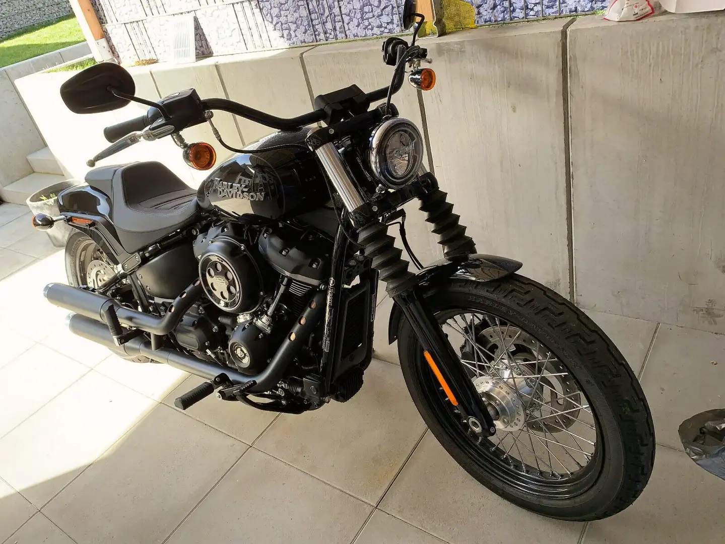 Harley-Davidson Softail Street Bob FXBB Чорний - 1