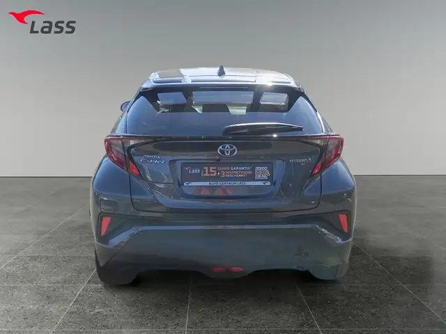 Toyota C-HR view 5