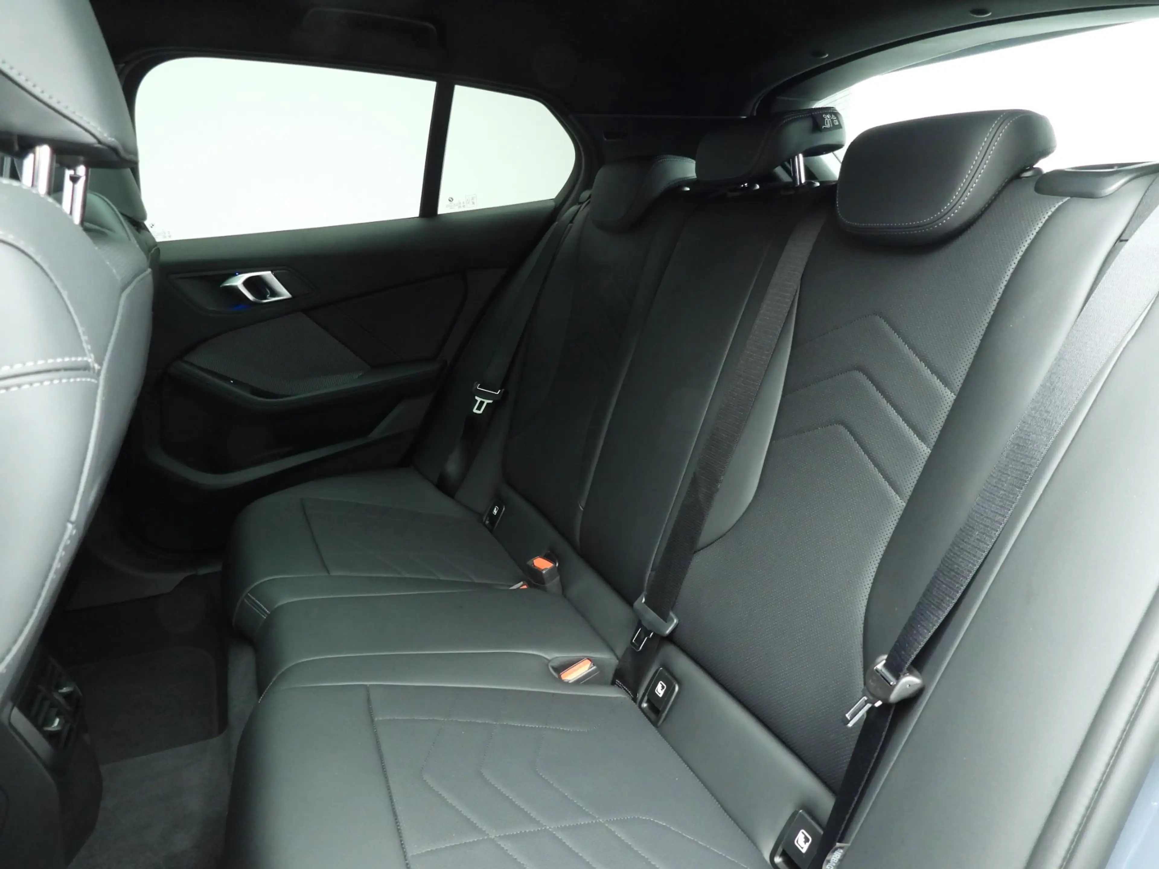 BMW 135 1 Serie 5-deurs M135 xDrive | M-Sportpakket | LED — photo 8