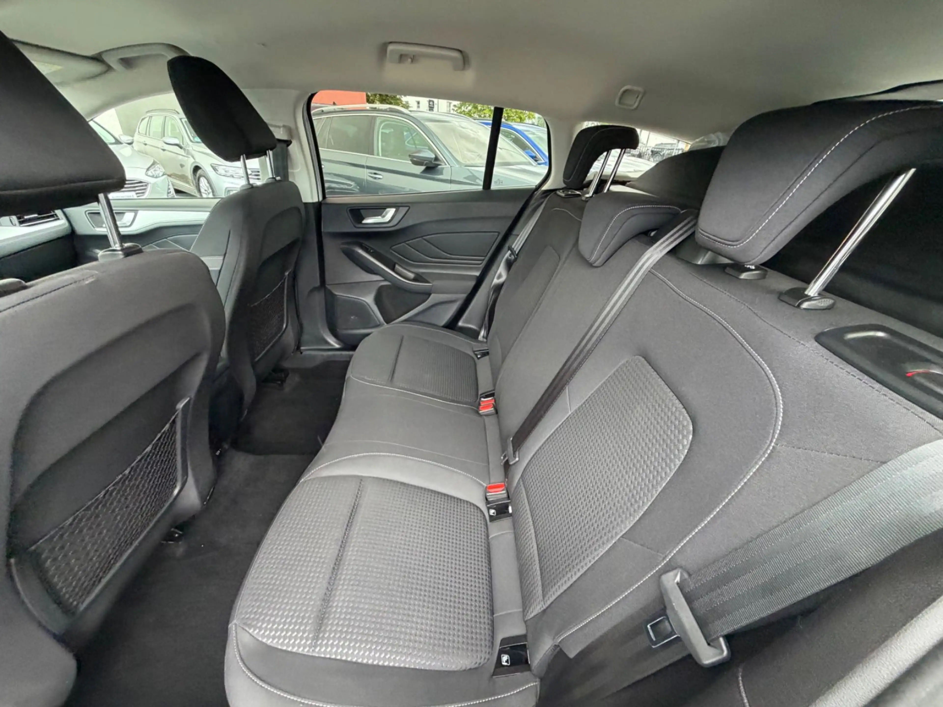 Ford Focus Turnier 1.5 ECOB Cool & Connect/1.Hand — photo 13