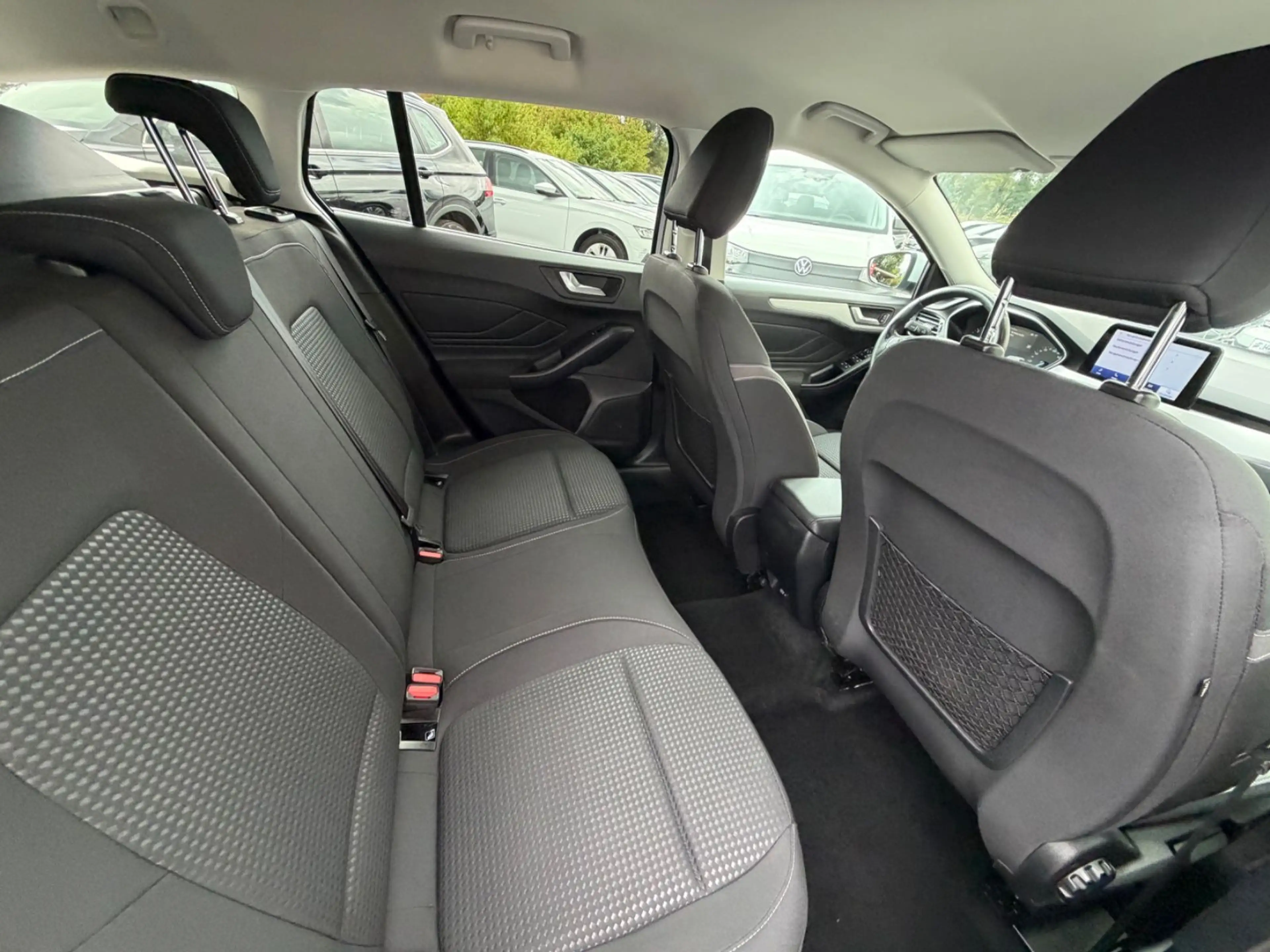 Ford Focus Turnier 1.5 ECOB Cool & Connect/1.Hand — photo 15