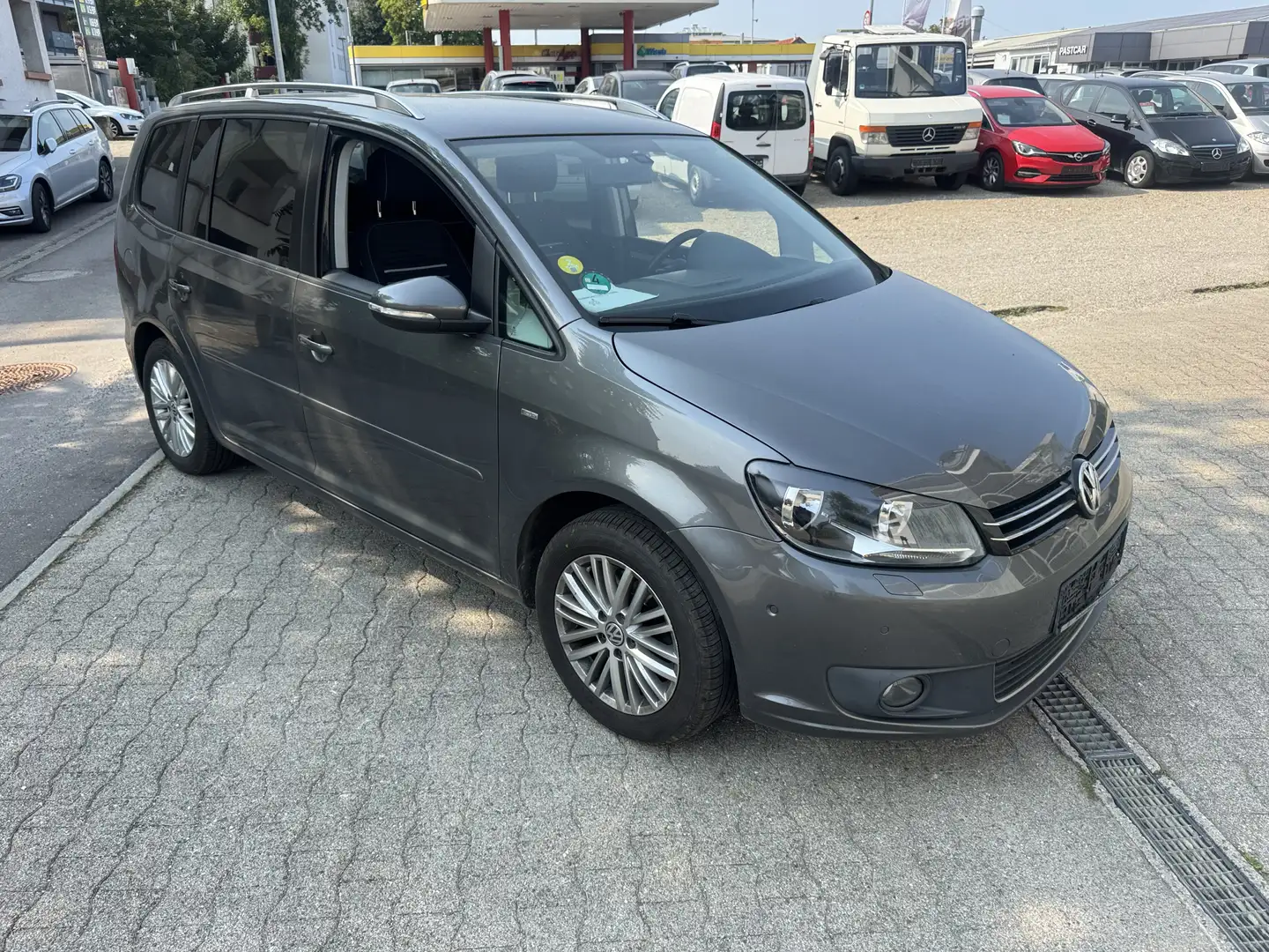 Volkswagen Touran 2.0 TDI DPF Cup Gris - 2