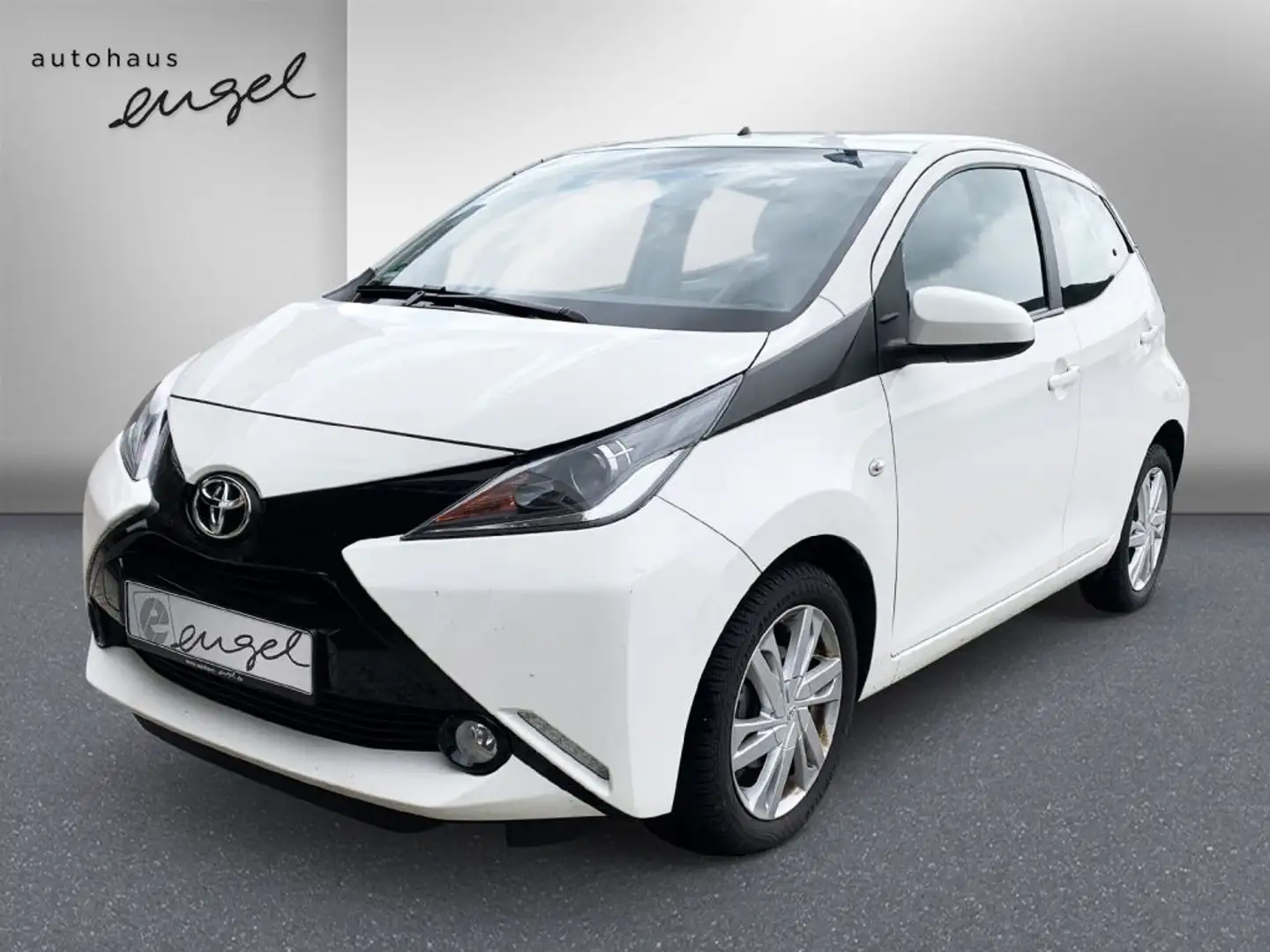 Toyota Aygo X Aygo x-shift x-play touch,KLIMA,RFK,NEBEL,CARPLAY Weiß - 1