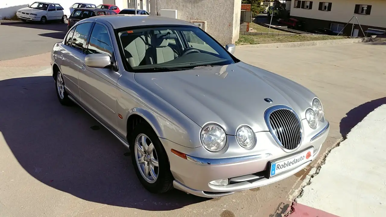 Jaguar S-Type 3.0 V6, foto 3