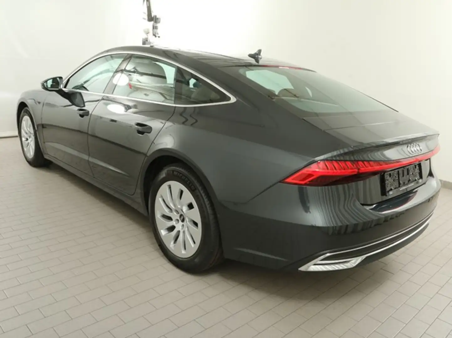 Audi A7 Sportback 40 PANO AHK KAMERA eKLAPPE NAVI+ Grau - 2