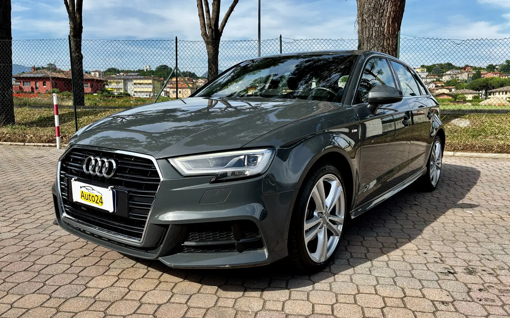 Audi A3 A3 Sportback 30 1.6 tdi S Line 116cv Grigio - 1