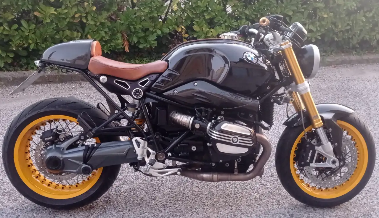 BMW R nineT