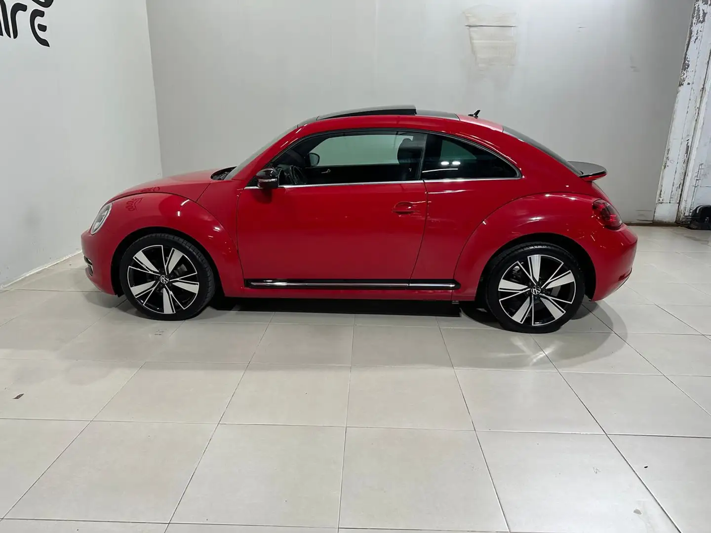 Volkswagen Beetle 2.0TDI Sport DSG 140 Rouge - 2