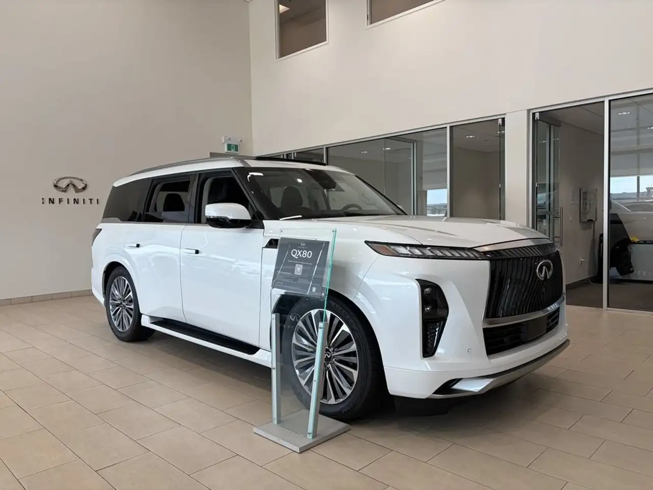 Infiniti QX80 fotografie Infiniti QX80