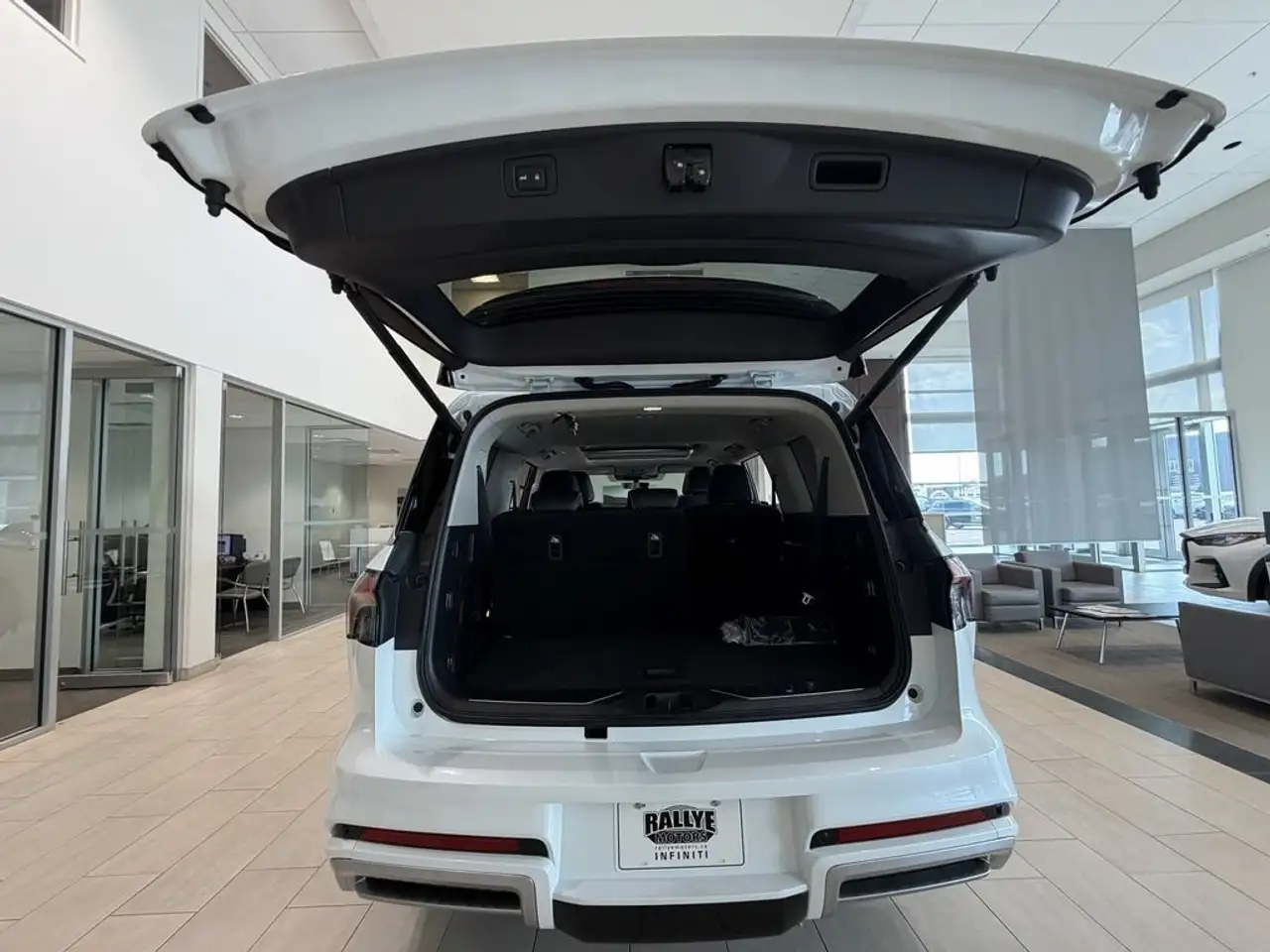 Infiniti QX80 fotografie Infiniti QX80