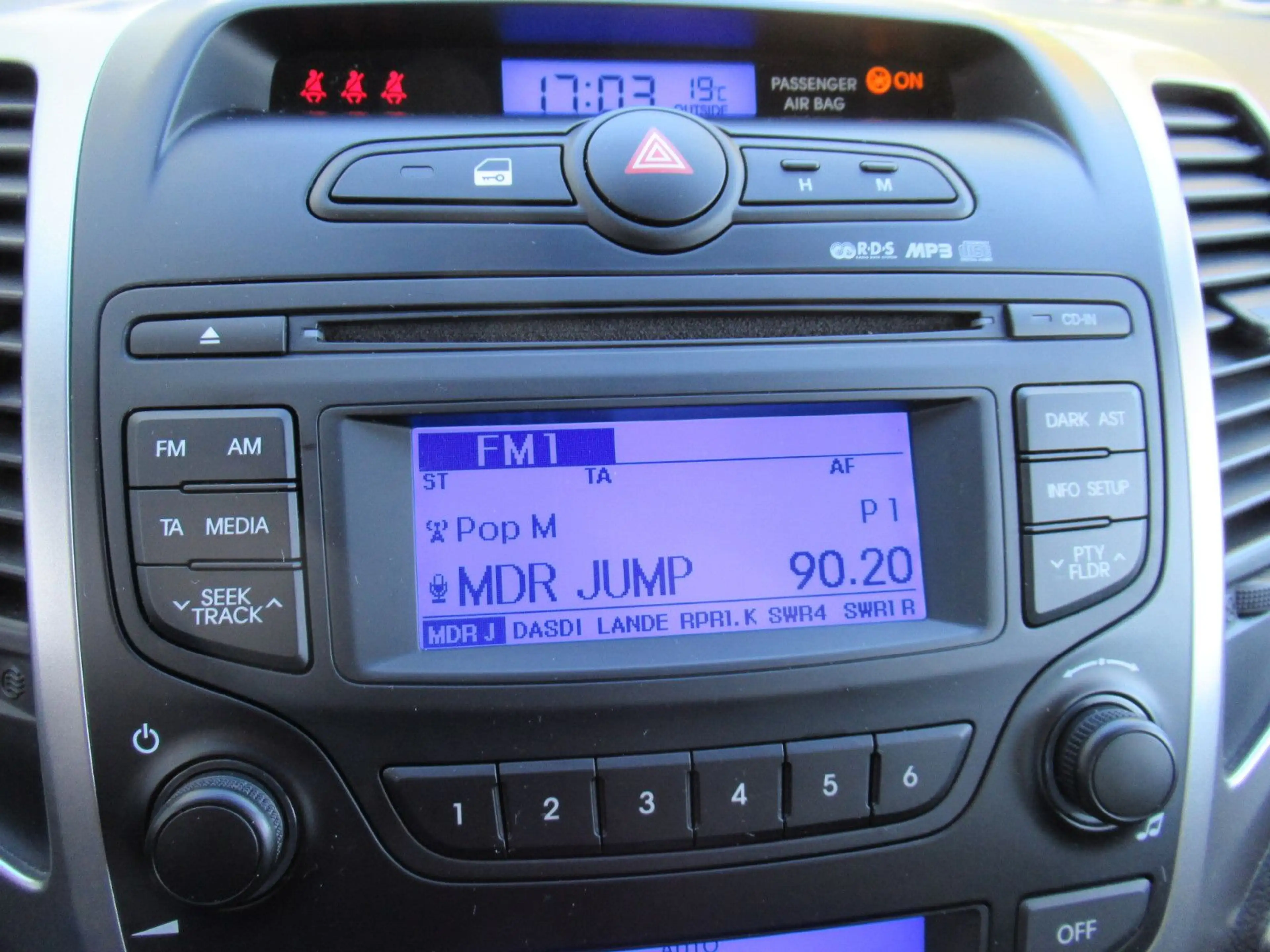 Hyundai iX20 1.6 Trend Automatik 2.Hd./Klima/eFH/ZV... — photo 22