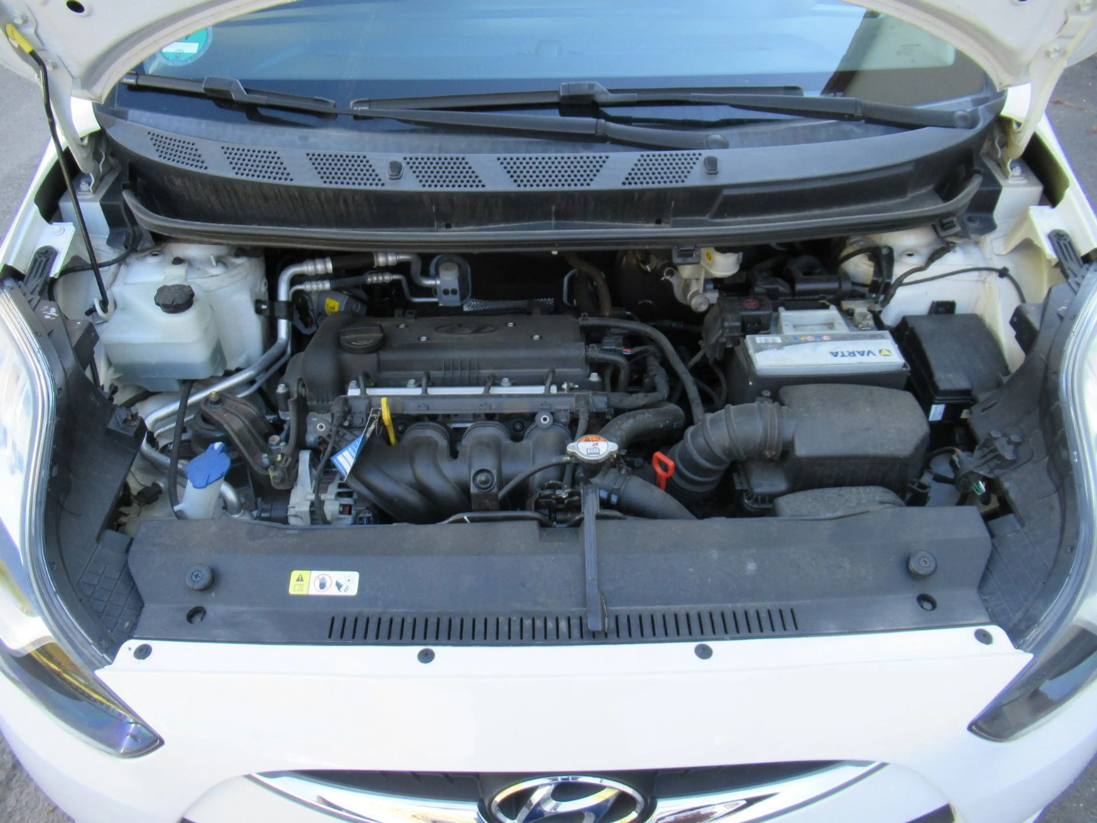 Hyundai iX20 1.6 Trend Automatik 2.Hd./Klima/eFH/ZV... — photo 12
