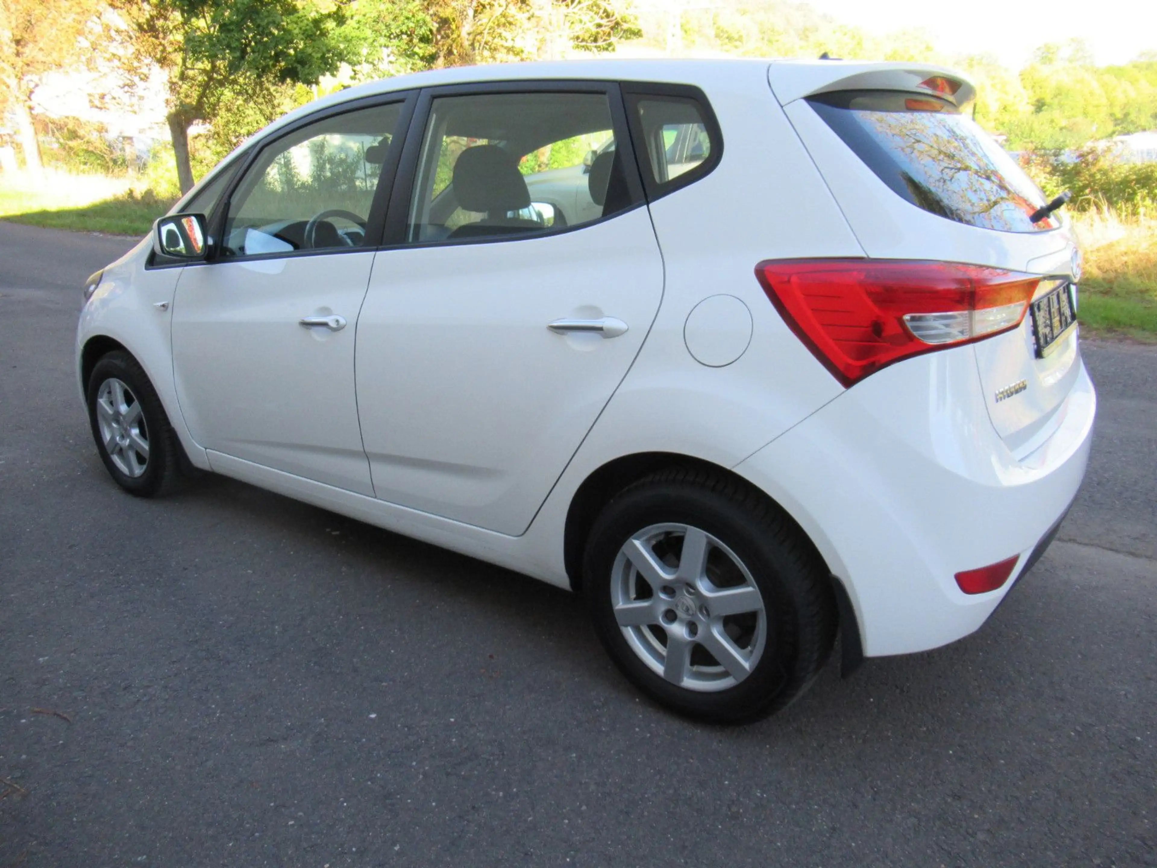 Hyundai iX20 1.6 Trend Automatik 2.Hd./Klima/eFH/ZV... — photo 6