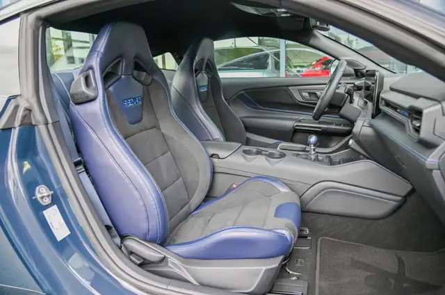 Ford Mustang view 12