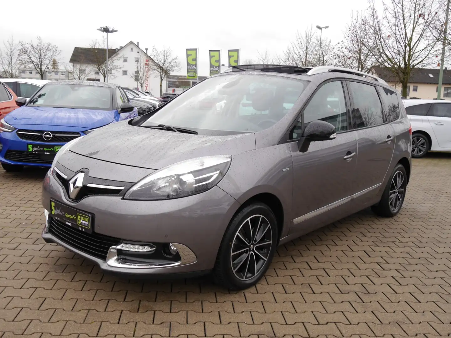 Renault Grand Scenic III 2.0 dCi 150 FAP BOSE Edition Grau - 2