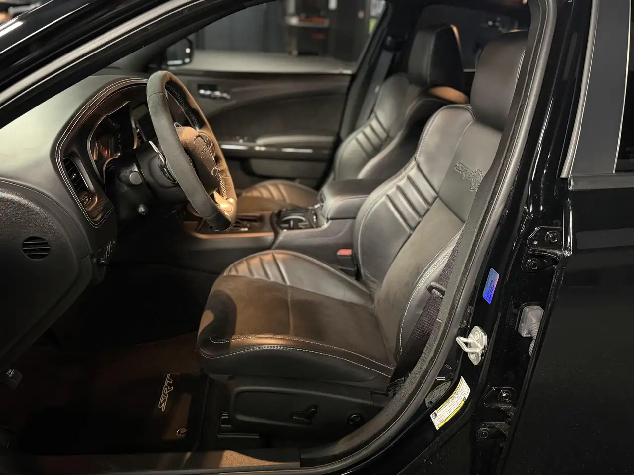 Dodge Charger 2025 — фото 13