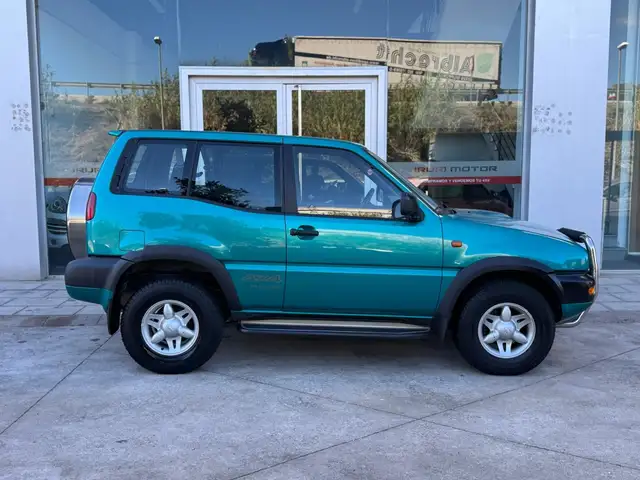 Nissan Terrano SR 2.7 TDI