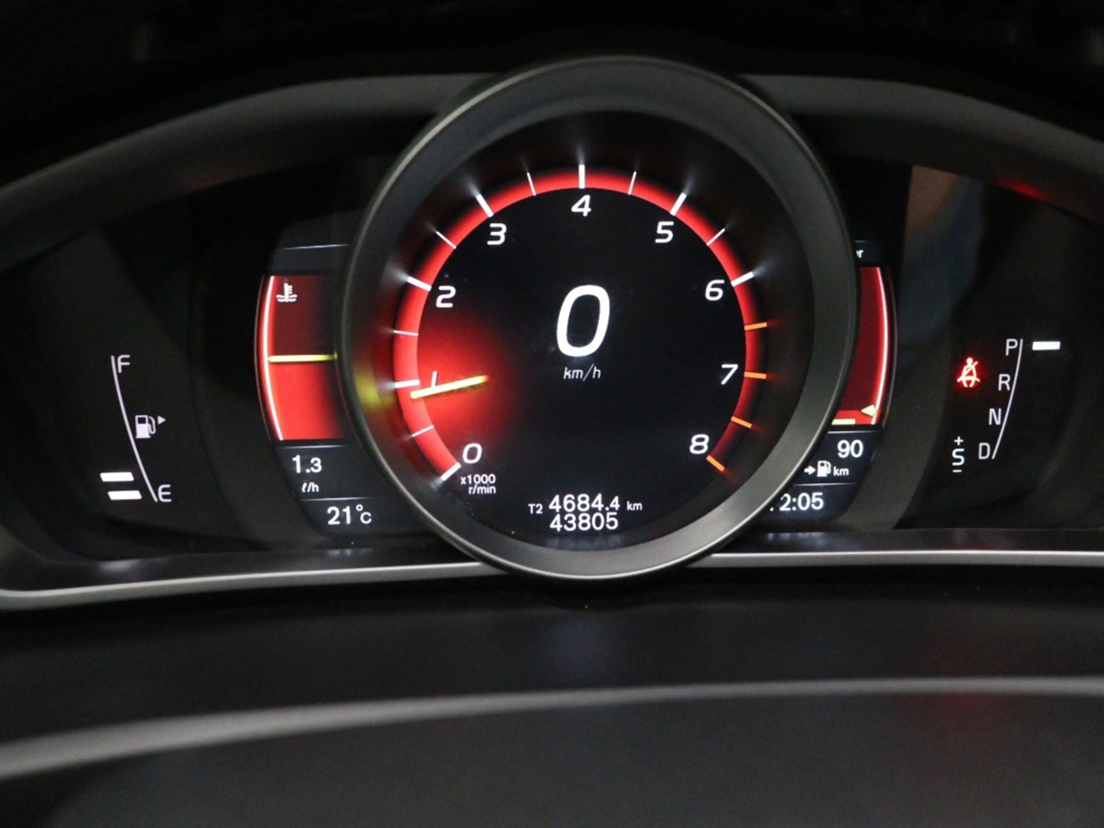 Volvo V40 T3 AUT(6) POLAR+ SPORT LUXURY PANORAMADAK STANDKAC — photo 15