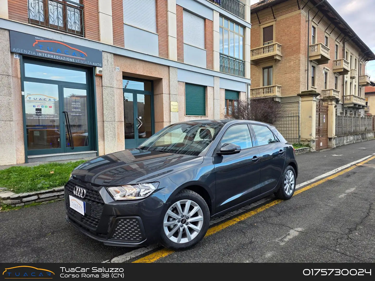 Audi A1 Audi A1 1.0 25 TFSI Business 2 TAGLIANDI NEL PREZZO Noir - 1