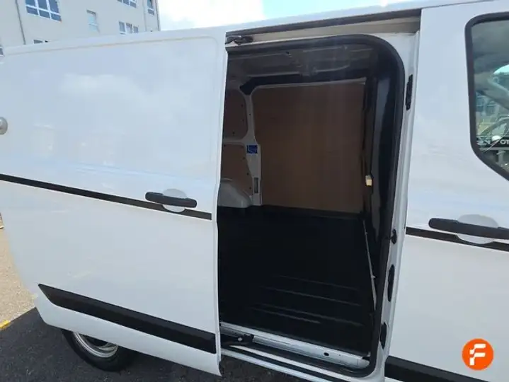 Ford Transit Custom 2020, foto 20